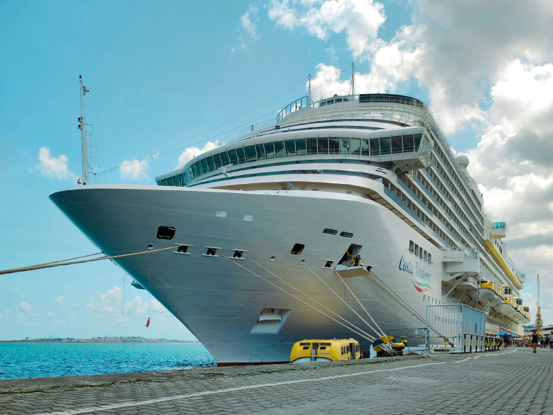 Lux Luxury Wet Wipes Cruise Lines